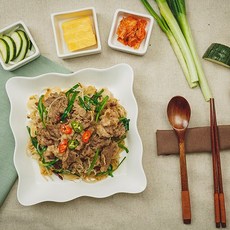 우삼겹숙주볶음밀키트