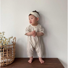 반팔 단가라 단추 슈트