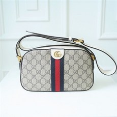 구찌남자숄더백