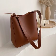 daabb6c98f7b465c6c027f2b3fabb275cc69d494ff9012cd9d74fe7368ad.jpg