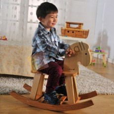 유아용원목목마