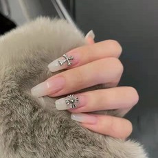 유니끄네일