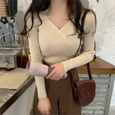 겟잇미브이넥 버튼 골지 랩 니트