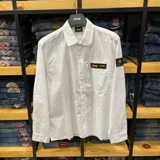 우영미백로고셔츠