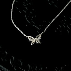 실버나비목걸이