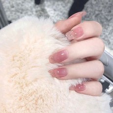 7살네일붙이는거