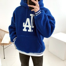 bd81f9c9568d60953b7936fc25e2646f2f425f597349aa931ff7a42a098b.jpg