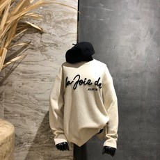 보브 레터링 크루넥 니트 티셔츠
