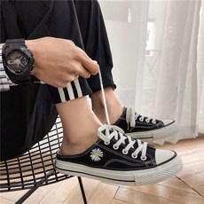253111ee38c142e8f3ceb3bb13cf8d2316dd933b67e9b2e064fab1b116d8.jpg