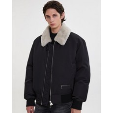 질스튜어트뉴욕 [23FW] [GIPITEX] 블랙 오버핏 구스다운 무스탕 MA-1 JNJU3D105BK