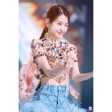 장원영 옷 무대 의상 크롭탑 테슬 팬츠 블링 방송 댄스복