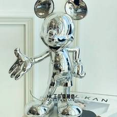 미키미니마우스조각상