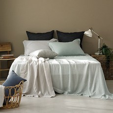 e185a9e9a1bb41a071136ad4680a70419ccce1e6790d10a3862e2d798ac3.jpg