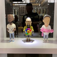피규어 kaws 메인리더 OW마을 우에타카 태양의 꽃물놀이 패브릭 장식 인형 선물, 04 무라카미 다카시 이사