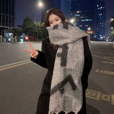 겨울 꽈배기 땋은 머리 보온 스카프 털 굵은 수술 두꺼운 스카프
