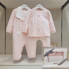 [아가방] 논현점* 50% / 선물포장 배송 /사랑스런 우리아가 예쁜 공쥬 실내복/상.하세트+우주복+턱받이세트