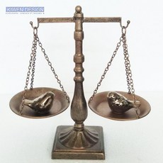 09d9fac8f7c7e192b97207efd9a5758c77a39476f81af6bdcdee7cd0e5de.jpg