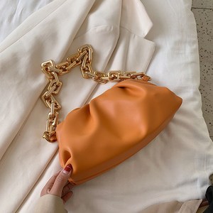 큐랑 골드체인 셔링 호보백