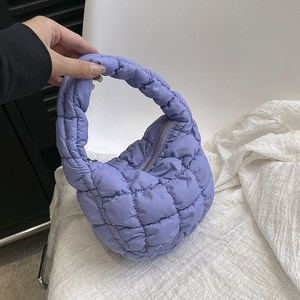 힐리오 패딩 퀼팅 미니 구름백