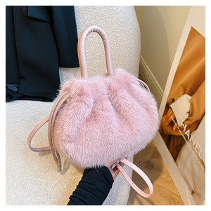 고퀄 토끼털 핸드폰 가방 미니 도트백 숄더백 크로스백 3in1 페이크퍼 크리스마스 선물