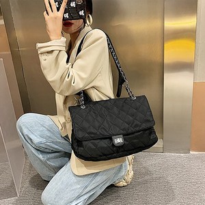 코코린느 데일리 나일론 소재 퀼팅 숄더 백 -블랙
