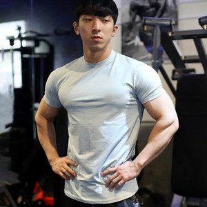 유로유통 남성 머슬핏 반팔