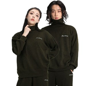 그랜피니 프리미엄 세미 오버핏 터틀넥 목폴라 자수 트레이닝복 세트 GTTS01