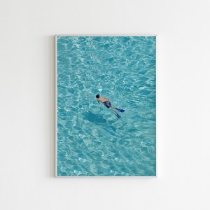 더아트컴퍼니 [오늘특가! 무료배송] 여름인테리어 감성 여름 바다 힐링 해변 풍경사진 포스터 60종 홈인테리어 카페 스튜디오 물멍액자 물그림, 5. Swimming Boy B