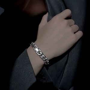 지누초이 남성용 패션 티타늄 써지컬스틸 실버 체인 팔찌