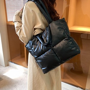 알음알음 여성 패딩가방 패딩 숄더백 대형 토트백 퀼팅 보부상 가방