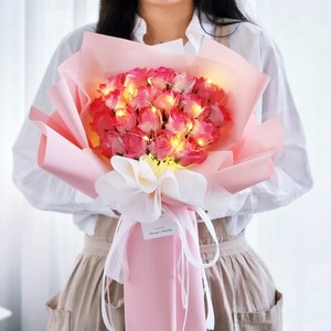 LED 투톤 장미꽃 꽃다발 비누꽃 졸업식 입학식 학예회 발표회 여자친구 선물 프로포즈 100일 기념일 어버이날 환갑 성묘 조화 생신 생일 유치원 어린이집, 투톤 바이올렛 장미꽃 꽃다발 6송이, LED 조명 추가