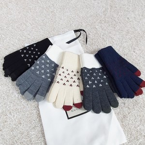 1+1 울 따숨 하트 겨울 방한왕기모 스마트폰 터치장갑 + 넥워머, 블랙