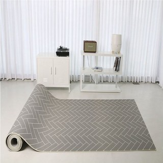 맘앤마음 셀프시공 유아 롤매트, 헤링본그레이로 문제 해결하기