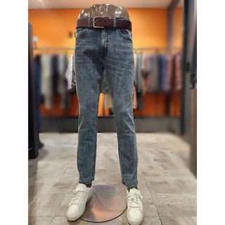 동아쇼핑 매장판매순위1위~살짝붙는핏의 남성 테이퍼드 슬림일자 데님팬츠(육오)