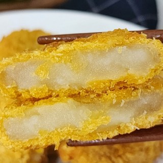 부산창고 - 꽉찬 감자 고로케 900g 겉은 바삭 속은 촥촥., 1개