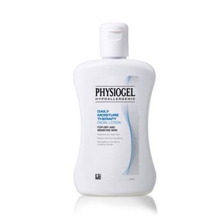 피지오겔 DMT 로션 사용 모습