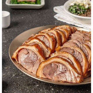 맛있는 앞다리 왕족발 1.2kg + 새우젓 +와사비 소스 증정, 1개