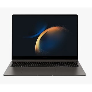 갤럭시북3 Pro 360을 사용하는 모습