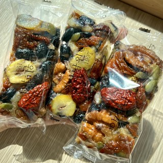 일산낙원떡집 영양찰떡 1kg – 달지 않고 맛있는 찹쌀떡, 식사대용 개별포장 10개 (100g씩) 장원떡집 일산낙원떡집 영양찰떡 1kg – 달지 않고 맛있는 찹쌀떡, 식사대용 개별포장 10개 (100g씩) 장원떡집