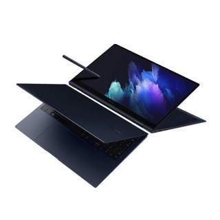 삼성 PEN-S S펜탑재 NT951SBE 터치 노트북 사용하는 모습