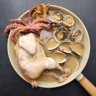해신탕 4인분 보신 보양 닭1kg 활문어 전복 백상합 흰다리새우 약재, 1개