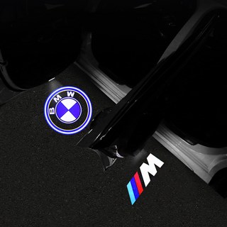 BMW 로고 LED 도어라이트 사용 모습