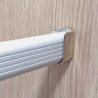 알루미늄 옷봉으로 문제 해결하기