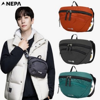 네파 패스파인더 크로스백 사용 모습