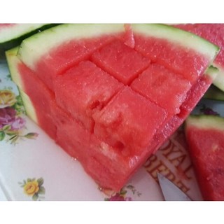 1+1 땡모반이 생각나는 높은당도 베트남산 씨적은 큐브 수박 워터멜론 총2kg 대용량, 2개