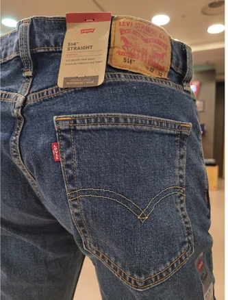리바이스 무료배송!! 넓지 않은 기본 일자핏 사계절 청바지!!! 기본 블루컬러로 유행없이 편하게 입자!!! LEVI'S 514 슬림 스트레이트핏 진 블루[NC불광]514-0831