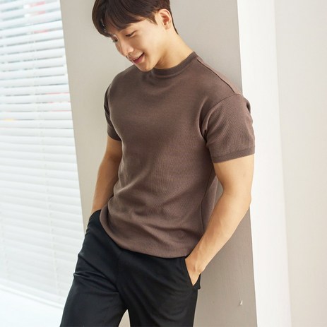 어깨넓어보이는-남자-아이스-머슬핏-반팔-니트-추천-상품