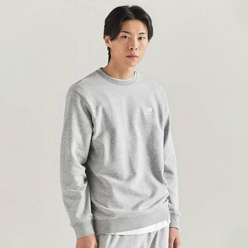 뉴발란스 UNI 베이직 스몰로고 맨투맨 STANDARD FIT NBNCD11013