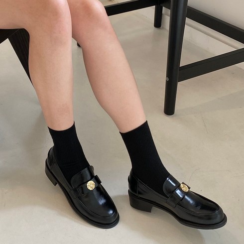 쥬다르 arte ribbon loafer black