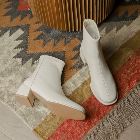 롱부츠 가죽 여자 숏부츠 통굽 M2022 새로운 복가을 쿠에른부츠 중간 굽이있는 여성용 검은 색 짧은 부츠 2023 가을 겨울 정사각형 발가락 짧은 튜브 탄성 슬림 부츠 싱글 부츠 가죽 부츠 여성용 하이힐 부츠